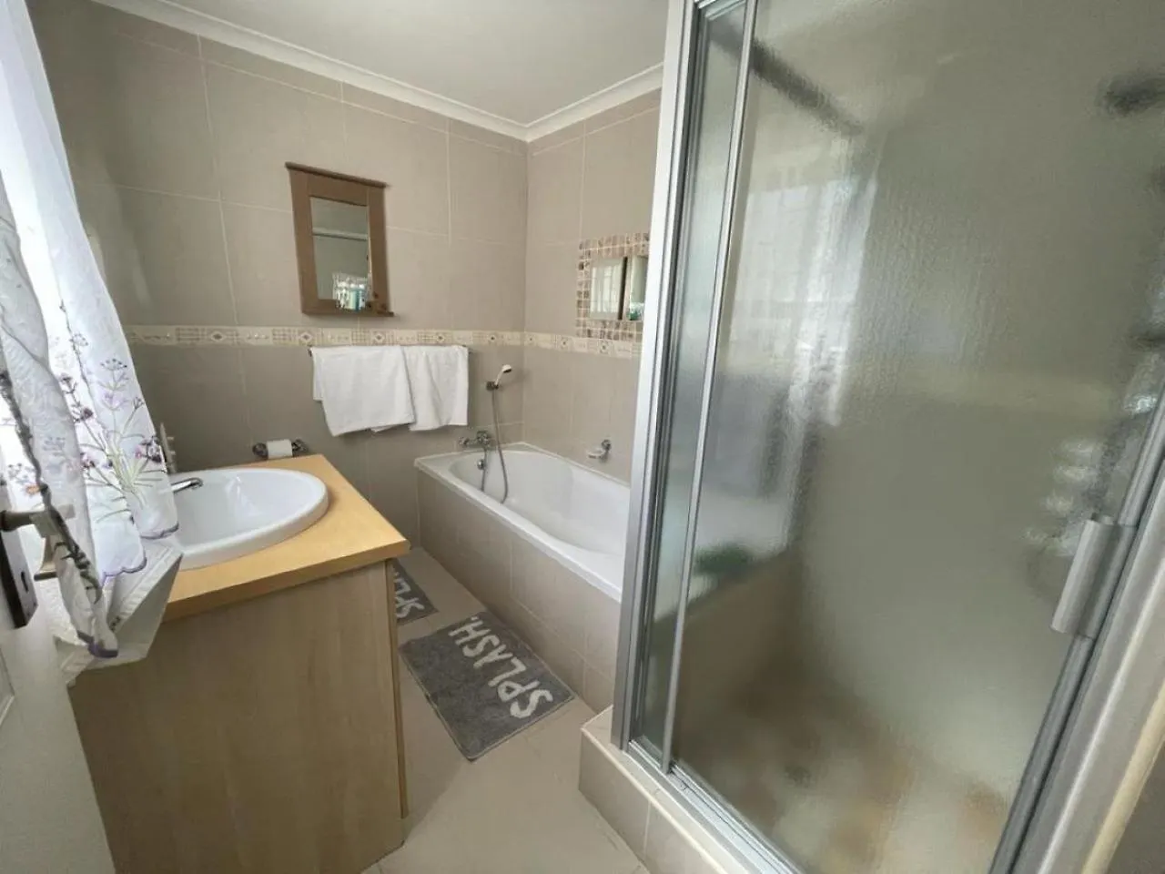 Marshrose Accommodation Bellville 0*,  Afrique du Sud